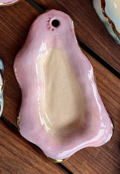 P2 - Pink Oyster Plate