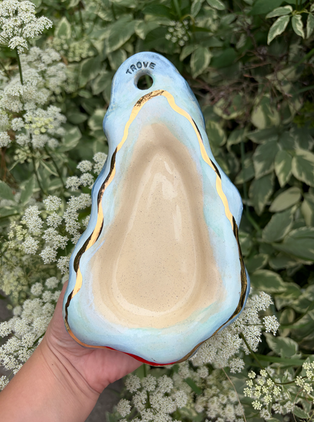 B4 - Blue Oyster Plate